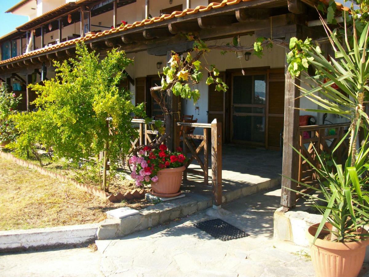 הוילה לריסוס Elli'S House מראה חיצוני תמונה